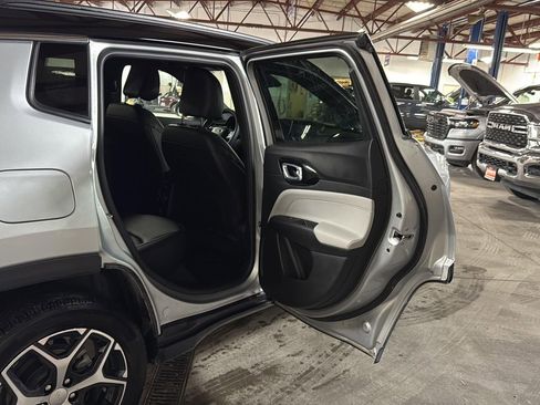 Used 2024 Jeep Compass Limited image 20