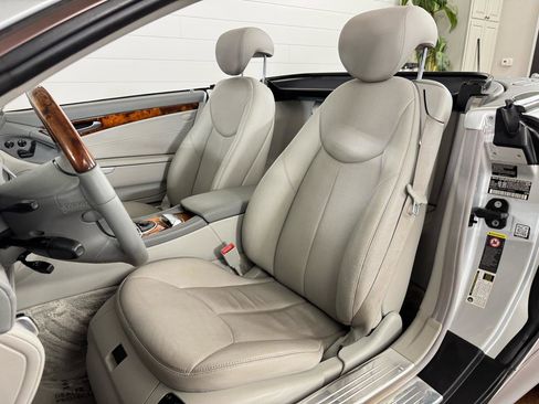 Used 2007 Mercedes-Benz SL 550 image 13