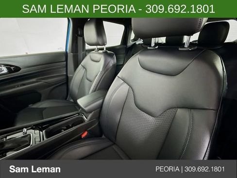 New 2026 Jeep Compass Latitude image 16