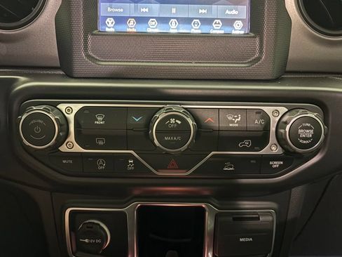 Used 2023 Jeep Wrangler Unlimited Sport AWD/4WD image 8
