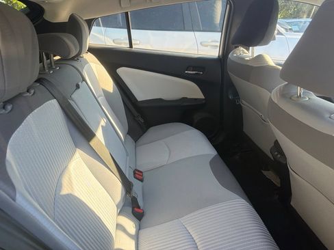 Used 2021 Toyota Prius Prime LE FWD image 4