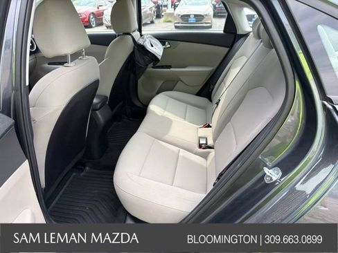 Used 2021 Kia Forte LXS FWD image 12