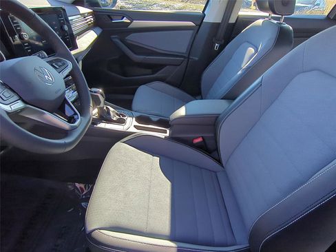 New 2026 Volkswagen Jetta SE image 15