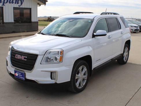 Used 2017 GMC Terrain SLE image 1