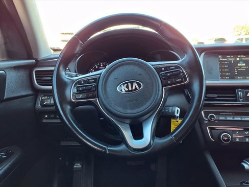 Used 2018 Kia Optima S w/ Panoramic Sunroof Package image 12