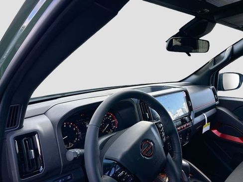 New 2026 Nissan Frontier Pro-X w/ Pro-X Convenience Package RWD image 6