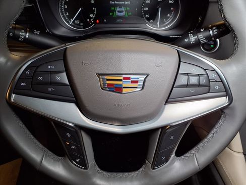 Certified 2025 Cadillac XT5 Premium Luxury image 6