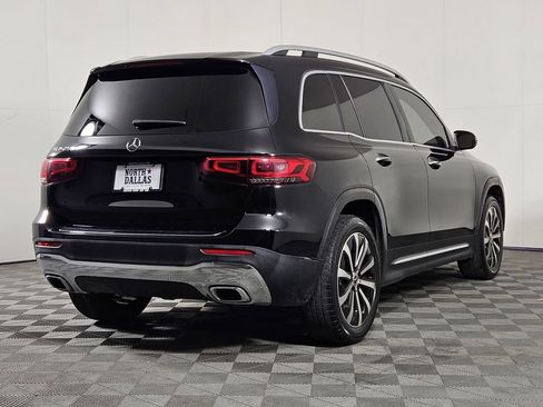 Used 2021 Mercedes-Benz GLB 250 w/ Premium Package image 4