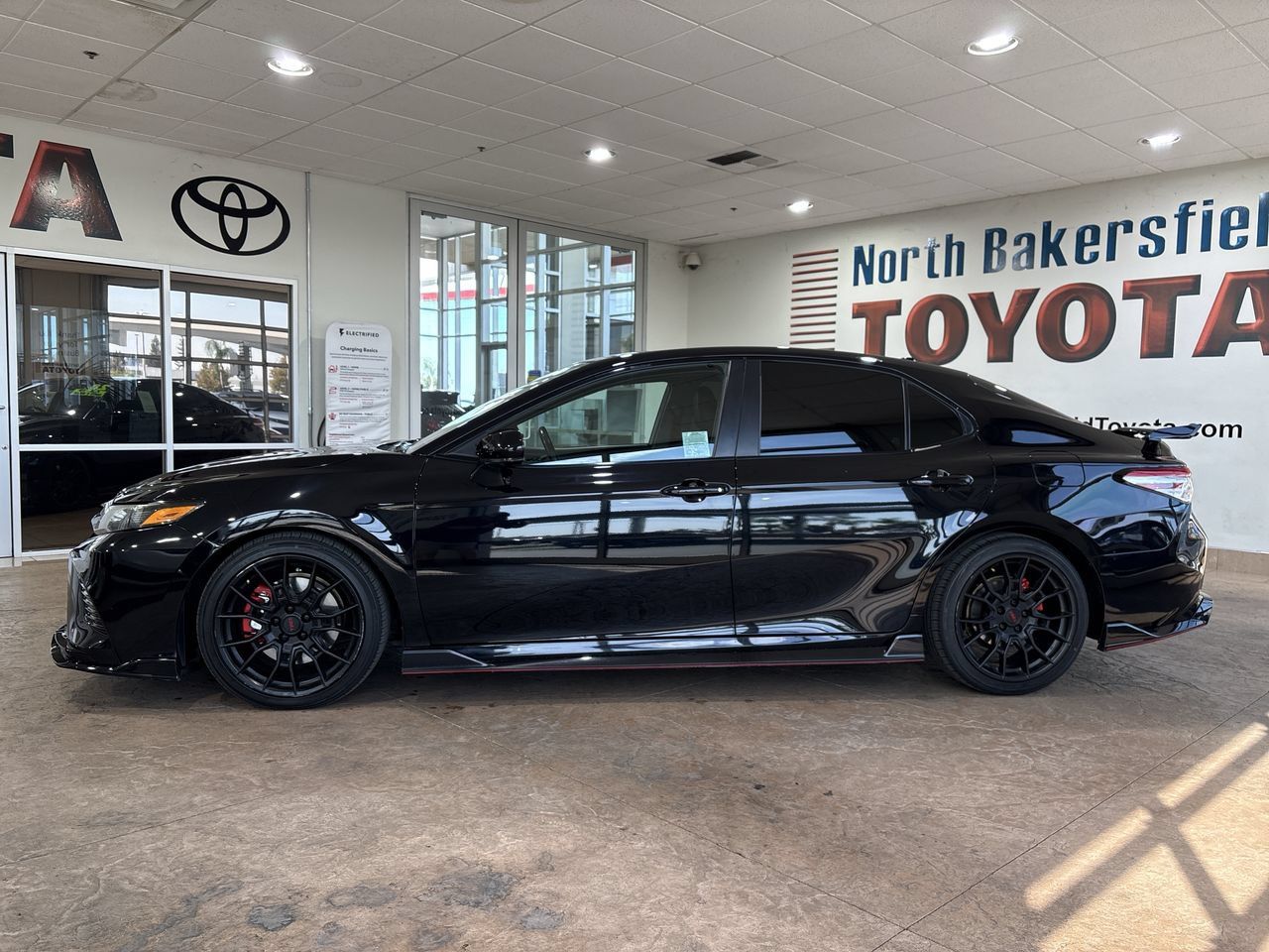 Used 2020 Toyota Camry TRD FWD image 7