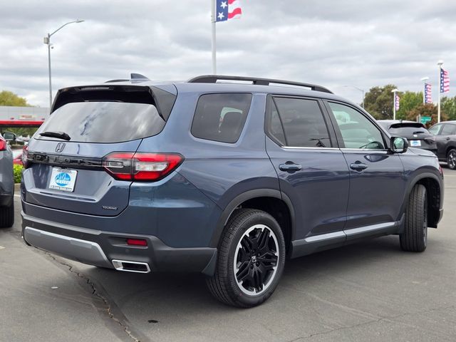 New 2026 Honda Pilot Touring image 4