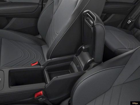 New 2025 Volkswagen Tiguan SE image 13