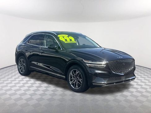 Used 2023 Genesis GV70 2.5T w/ Advanced Package AWD/4WD image 3