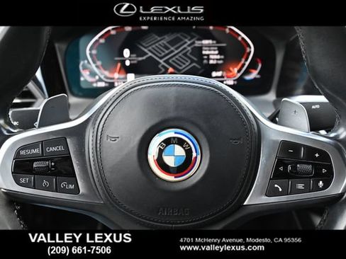 Used 2020 BMW 330i Sedan w/ M Sport Package RWD image 9