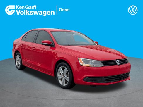 Used 2012 Volkswagen Jetta TDI FWD image 1