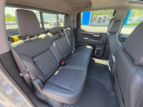 Used 2025 Chevrolet Silverado 1500 LTZ w/ LTZ Premium Package AWD/4WD image 17