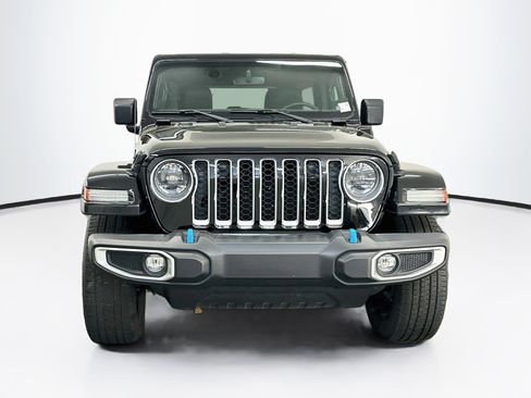 Used 2023 Jeep Wrangler Sahara AWD/4WD image 2