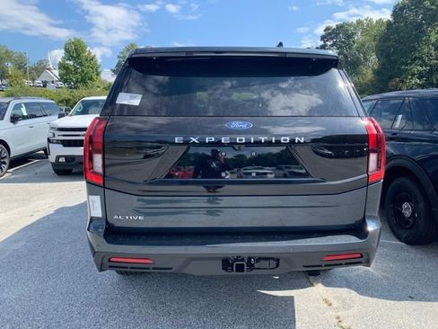 New 2025 Ford Expedition Active image 23