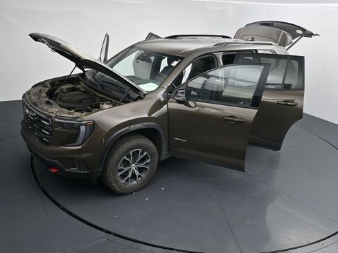 Used 2025 GMC Acadia AT4 AWD/4WD image 26