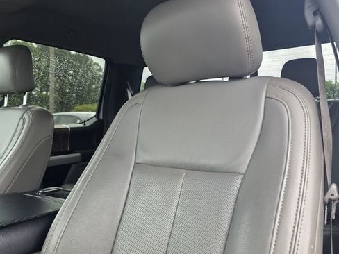 Used 2020 Ford F150 Lariat AWD/4WD image 19