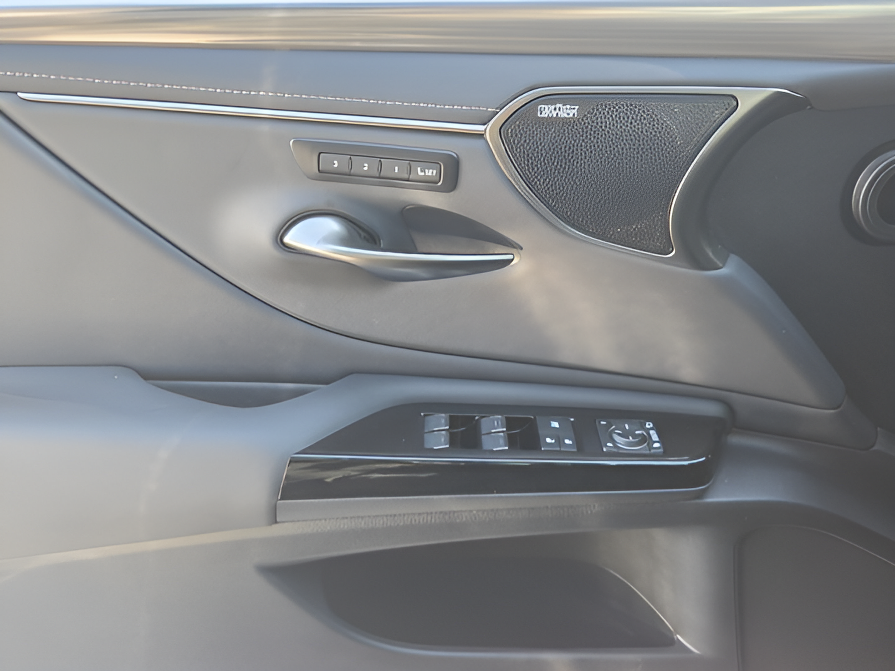 Certified 2024 Lexus ES 350 F Sport w/ Accessory Package (Z2) FWD image 34