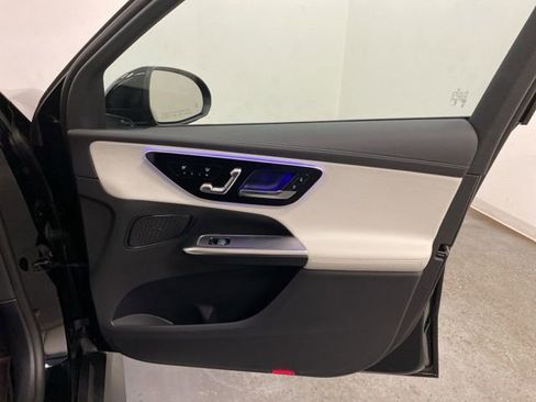 Used 2024 Mercedes-Benz GLC 300 4MATIC image 28