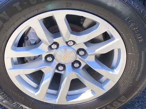 Used 2024 Chevrolet Tahoe LT AWD/4WD image 28
