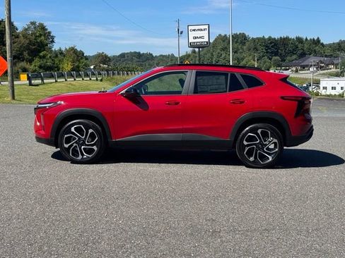New 2026 Chevrolet Trax RS w/ Driver Confidence Package FWD image 4