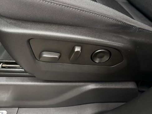 Used 2022 Chevrolet Silverado 1500 RST image 11