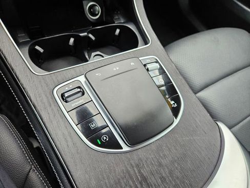 Used 2020 Mercedes-Benz GLC 300 4MATIC image 34