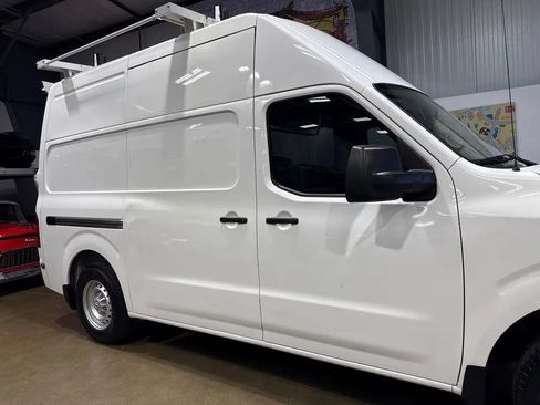 Used 2018 Nissan NV 2500 S RWD image 40