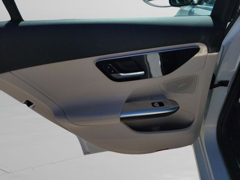 Certified 2025 Mercedes-Benz C 300 Sedan image 10