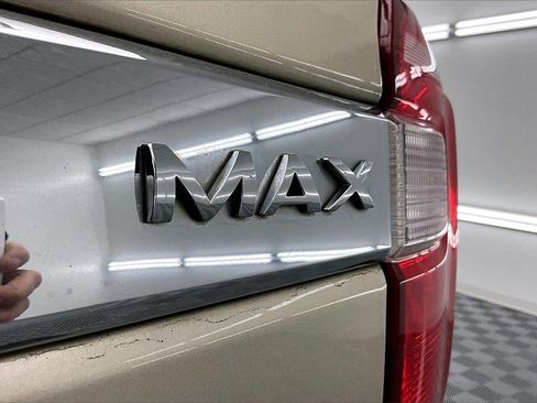 Used 2018 Ford Expedition Max XLT w/ Equipment Group 202A image 8