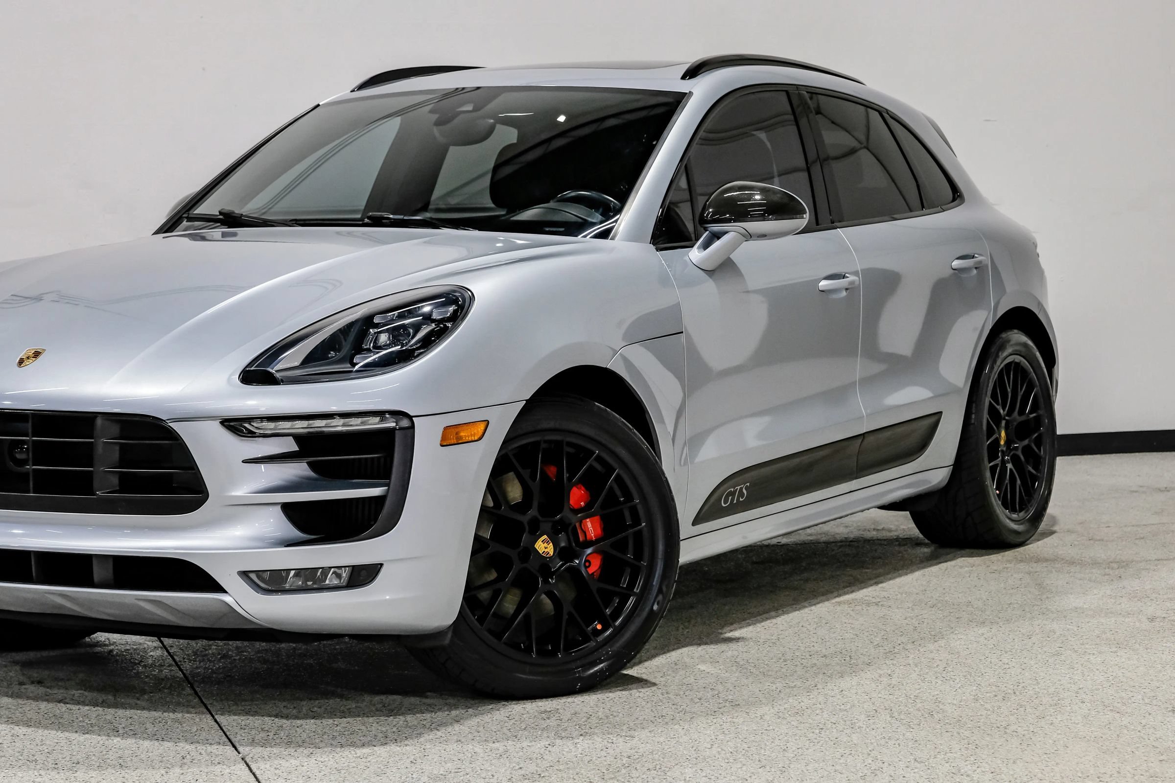 Used 2018 Porsche Macan GTS w/ Premium Package Plus AWD/4WD image 13