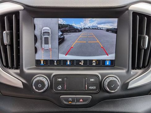 Used 2023 GMC Terrain SLT w/ Infotainment Package II AWD/4WD image 12