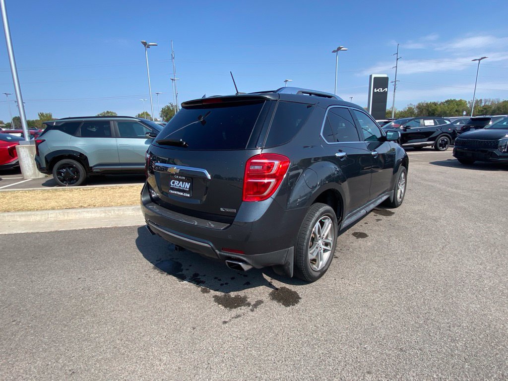 Used 2017 Chevrolet Equinox Premier w/ Enhanced Convenience Package AWD/4WD image 3