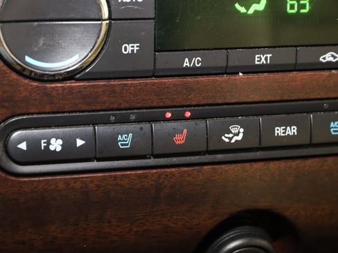 Used 2014 Ford Expedition EL XLT w/ Equipment Group 202A image 8