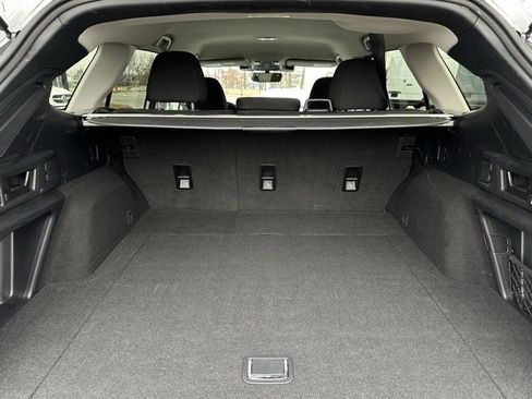Used 2024 Subaru Outback Premium image 9