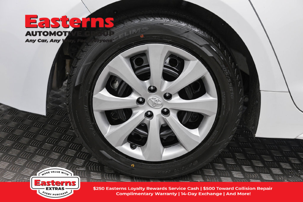 Used 2024 Toyota Corolla LE FWD image 30