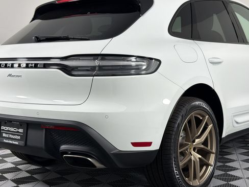 New 2026 Porsche Macan AWD/4WD image 11