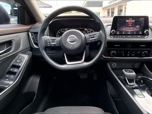 Used 2021 Nissan Rogue S AWD/4WD image 6