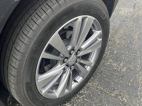 Used 2023 Cadillac XT5 Premium Luxury w/ Technology Package image 9