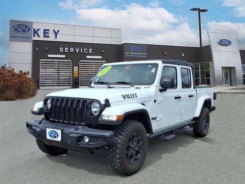 Used 2023 Jeep Gladiator Sport AWD/4WD image 1