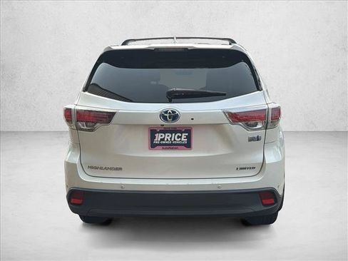 Used 2014 Toyota Highlander Limited Platinum AWD/4WD image 6