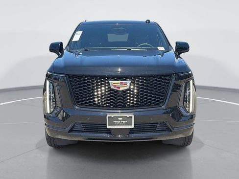 Used 2025 Cadillac Escalade ESV Sport AWD/4WD image 2
