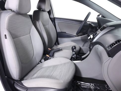 Used 2016 Hyundai Accent SE FWD image 28