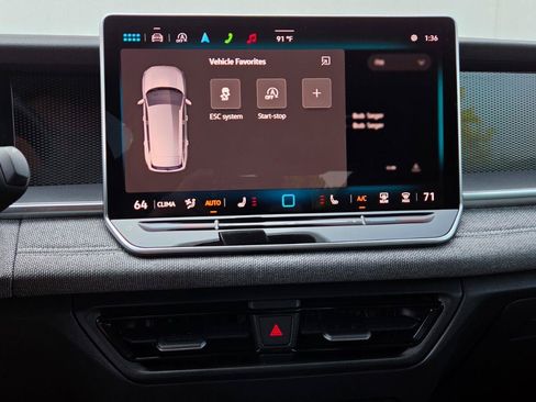 Certified 2025 Volkswagen Tiguan S FWD image 32