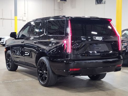 Used 2024 Cadillac Escalade Sport Platinum w/ LPO, ONYX Package image 11