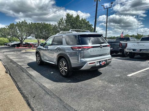 Used 2024 Nissan Pathfinder Platinum w/ Cargo Package FWD image 13