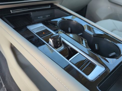 New 2026 Volkswagen Atlas SE image 35