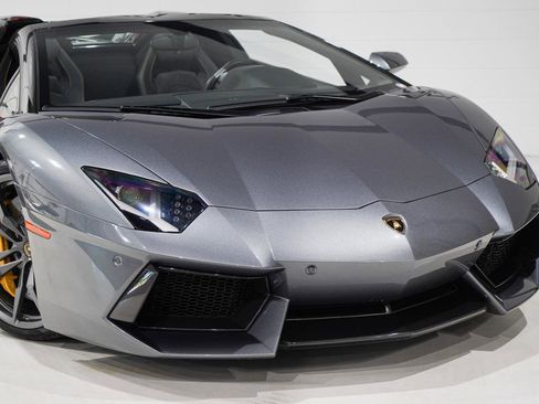 Used 2014 Lamborghini Aventador LP 700-4 image 25